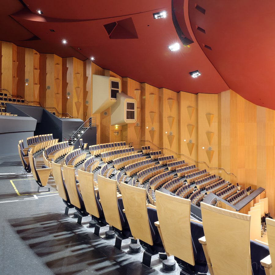Wooden panels for the acoustics of the concert hall