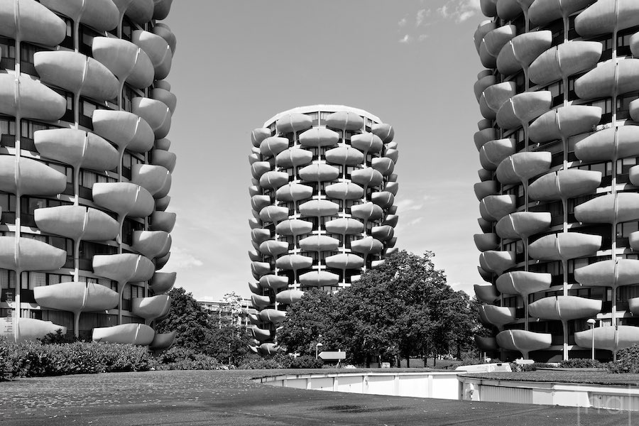 The corn cob towers by the architect Gérard Grandval in Créteil