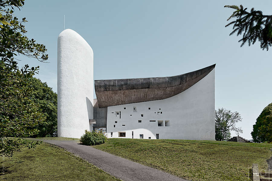 Façade sud de la Chapelle de Ronchamp