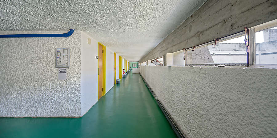 Couloir distribuant les cellules des dominicains