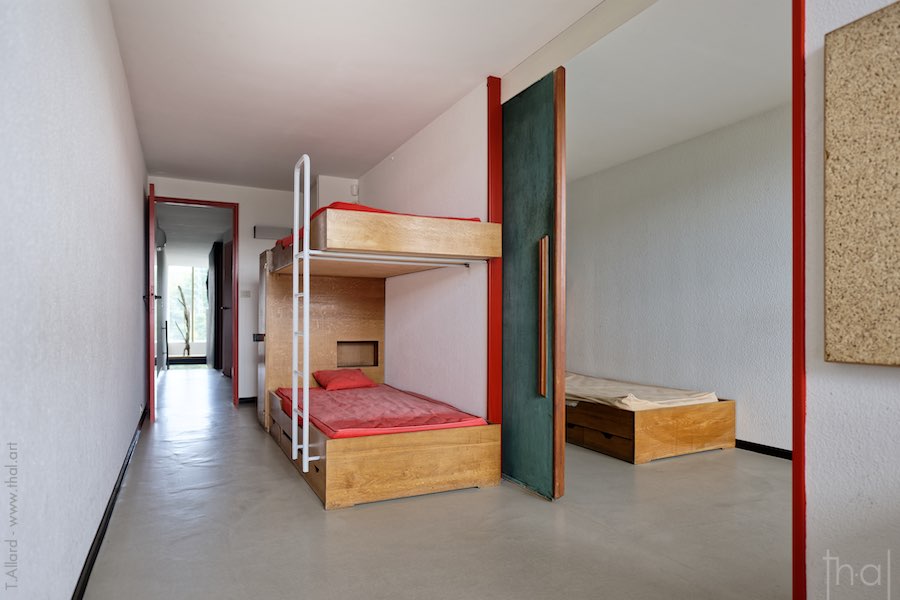 Chambres d'enfants dans appartement témoin de l'unité d'habitation de Firminy