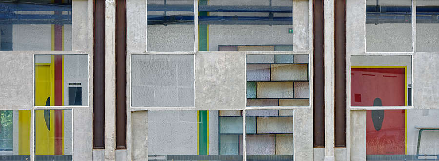 Claustras du couvent de la Tourette vues de l'extérieur