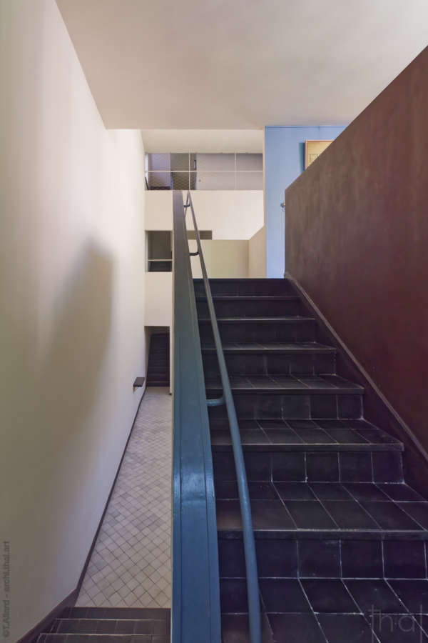 Public staircase in the hall of Villa La Roche