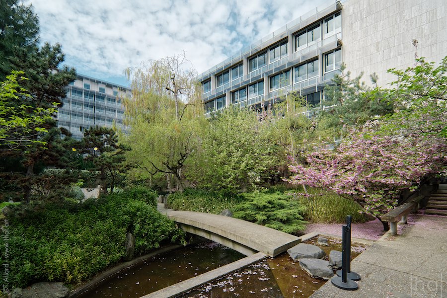 Jardin japonais au siège de l'UNESCO à Paris