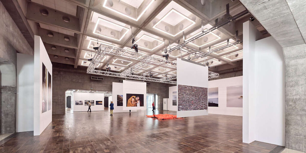 Vue d'exposition au dernier étage de la Grande Arche